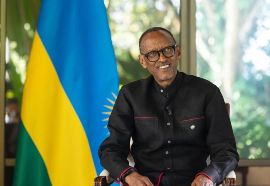 Perezida kagame yagarutse ku banyamakuru baherutse gusa nkaho bamena amazi k’urutare