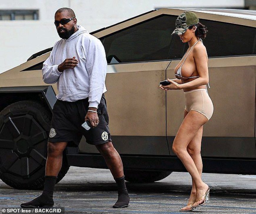 Ake kashobotse!Kanye West we n'umugore bari mumazi abira