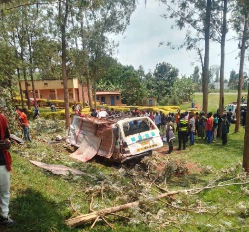 Kayonza: Abantu babiri nibo bapfiriye mu mpanuka ikomeye abandi 16 barakomereka bikomeye cyane