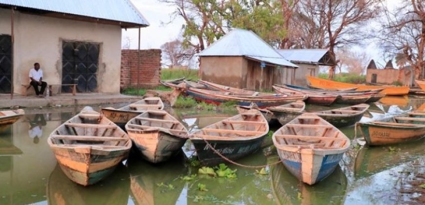 Abarobyi 550 nibo barohamye mu nyanja abantu 10 muribo baburirwa irengero