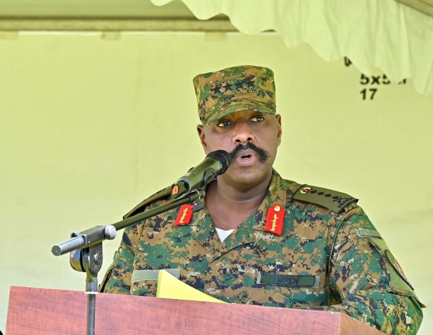 Gen Muhoozi Kainerugaba yatangaje ko ushaka gukanga u Rwanda azaba ashaka kugirana ibibazo na Uganda